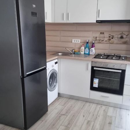 New Bucuresti Relax Flat - Apartament Relaxare - 4 People Apartman Kültér fotó