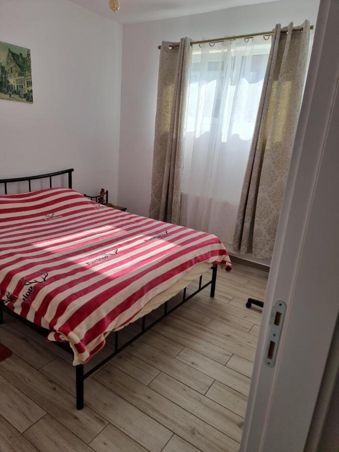 New Bucuresti Relax Flat - Apartament Relaxare - 4 People Apartman Kültér fotó